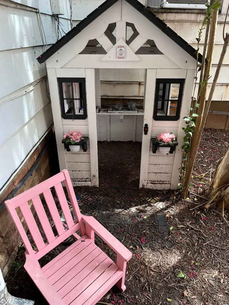 Mocatinas little playhouse in the courtyard