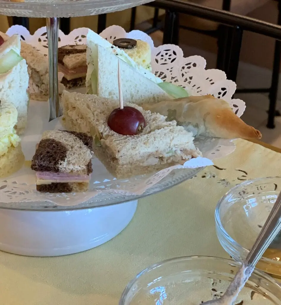 Chicken Sandwich with grape