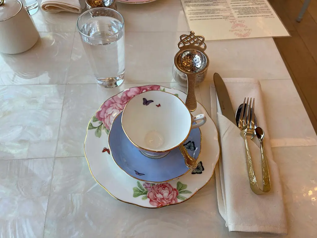 Lady Camellia Place Setting
