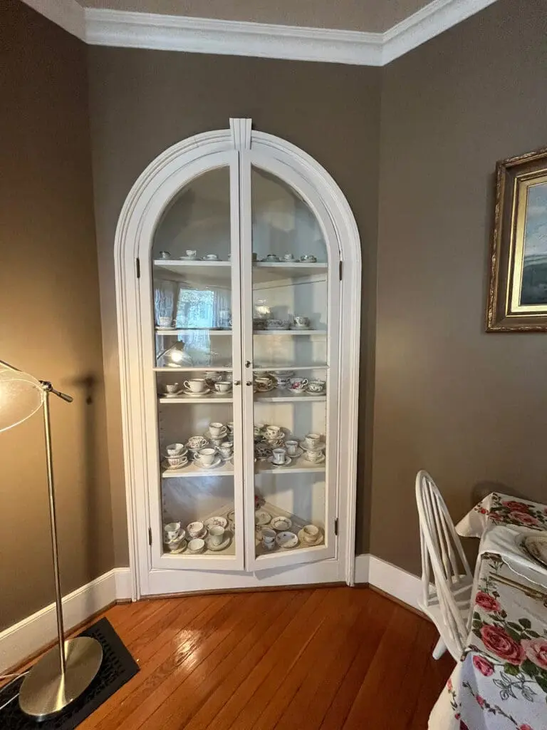 Tea Cart Winchester Dishes