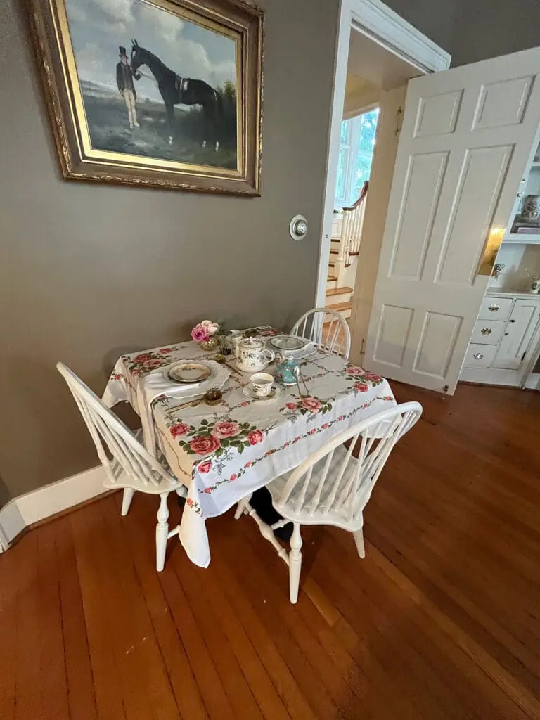 Tea Cart Winchester table