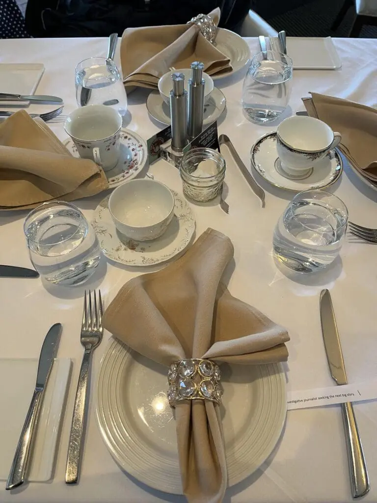 Tower Club Place Setting