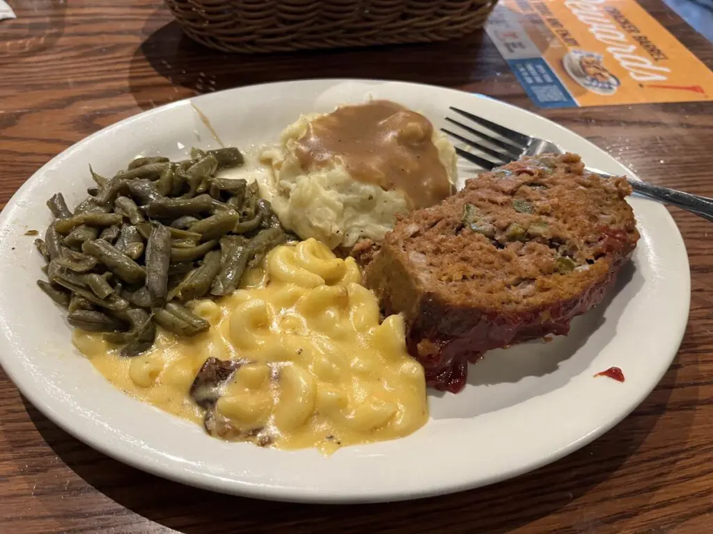 Cracker Barrel meatloaf dinner