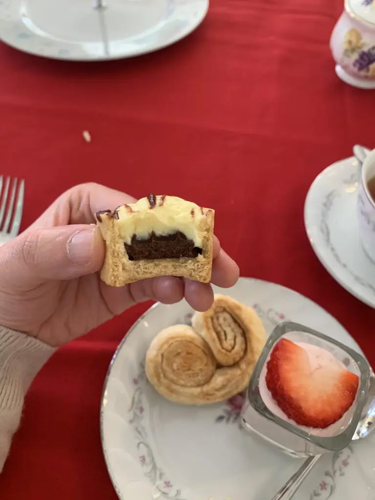 Rosemont Manor Boston Creme Tart