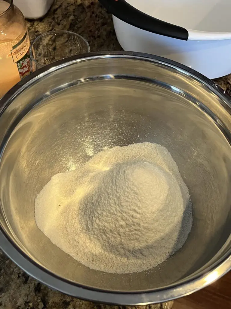 Macarons sifted ingredients