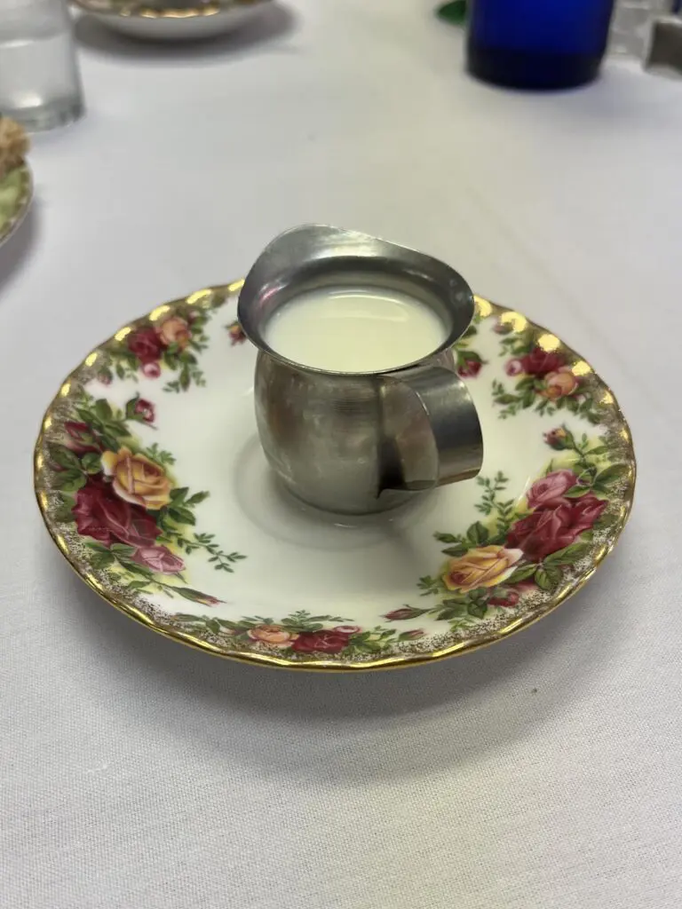 Top Hat Special Teas milk