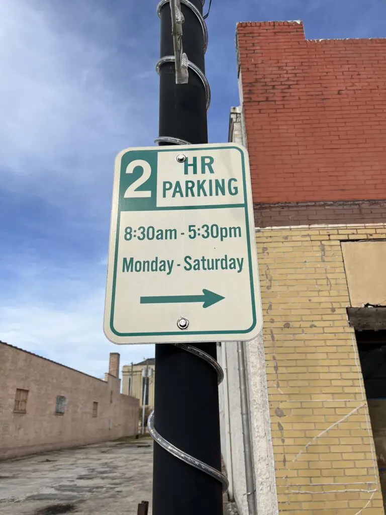 Top Hat Special Teas parking