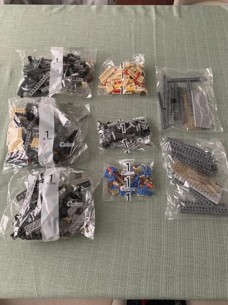 lego millenium falcon group 1 bags