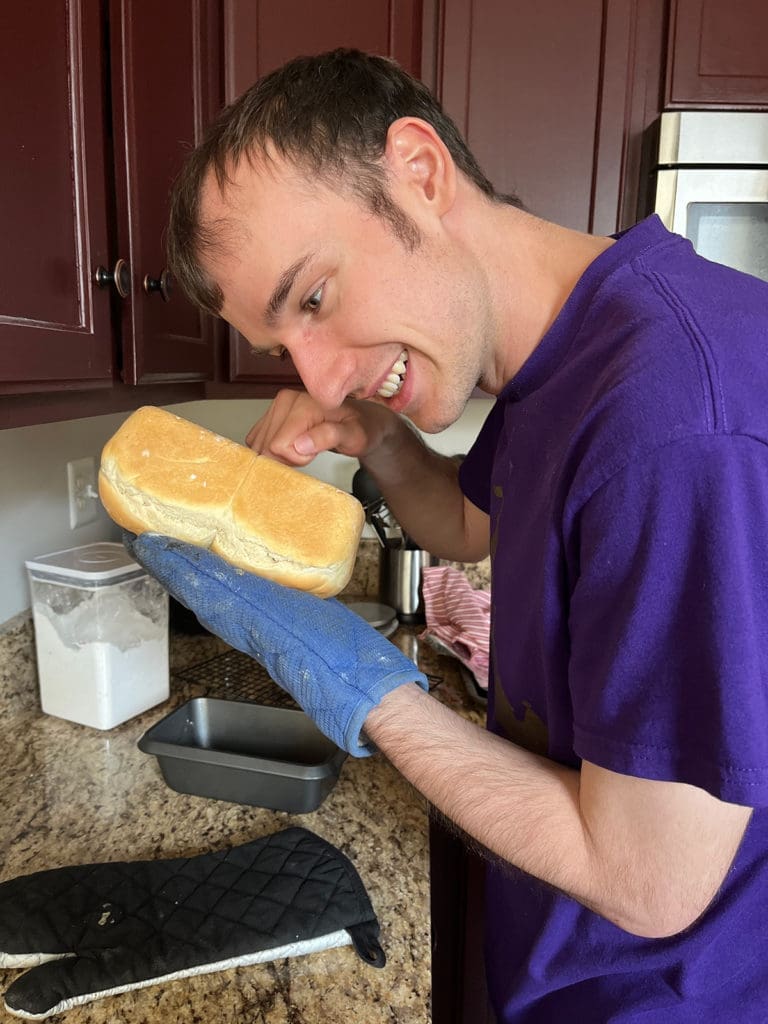 Xak knocking on the loaf of bread