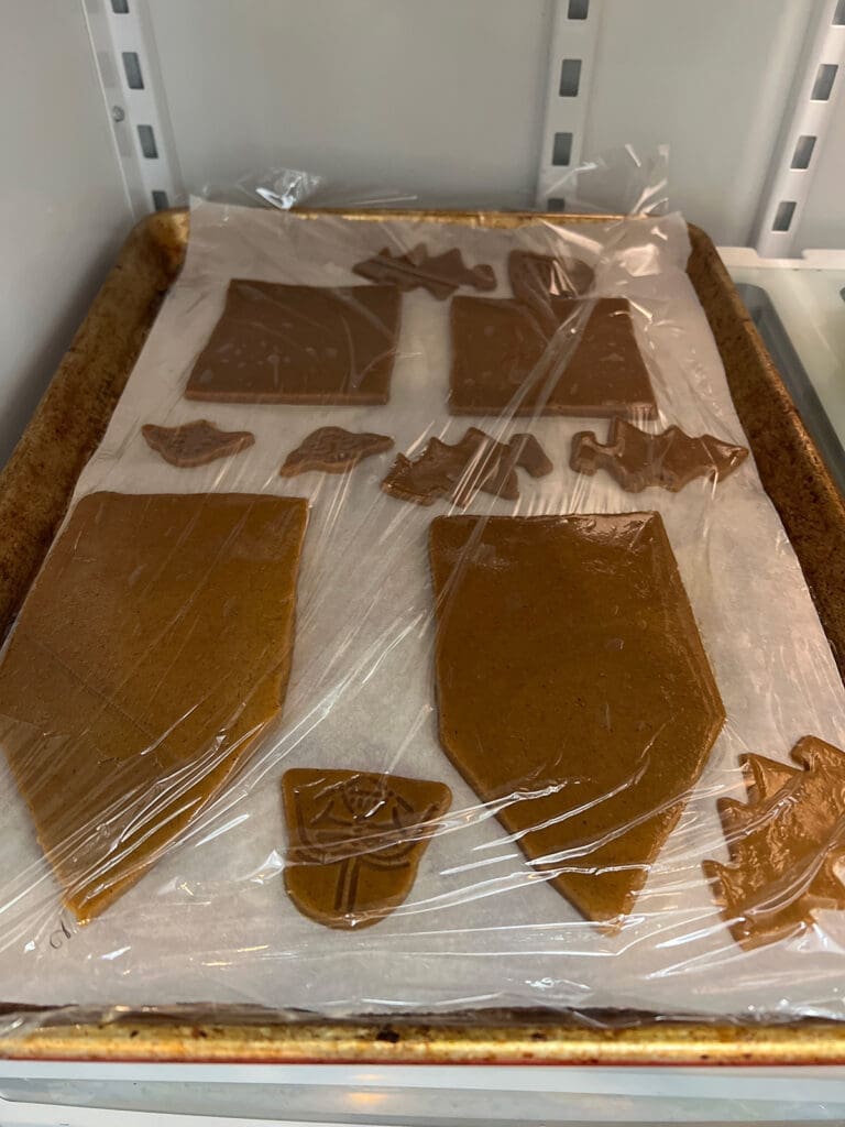 Gingerbread pieces