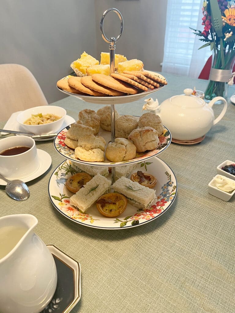 How my Parents Learned to Afternoon Tea
