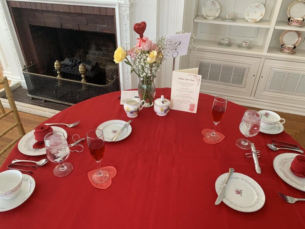 Rosemont Manor Table Setting